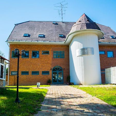Romahegy Rendezvenyhaz Bed and Breakfast Kaposvár Εξωτερικό φωτογραφία