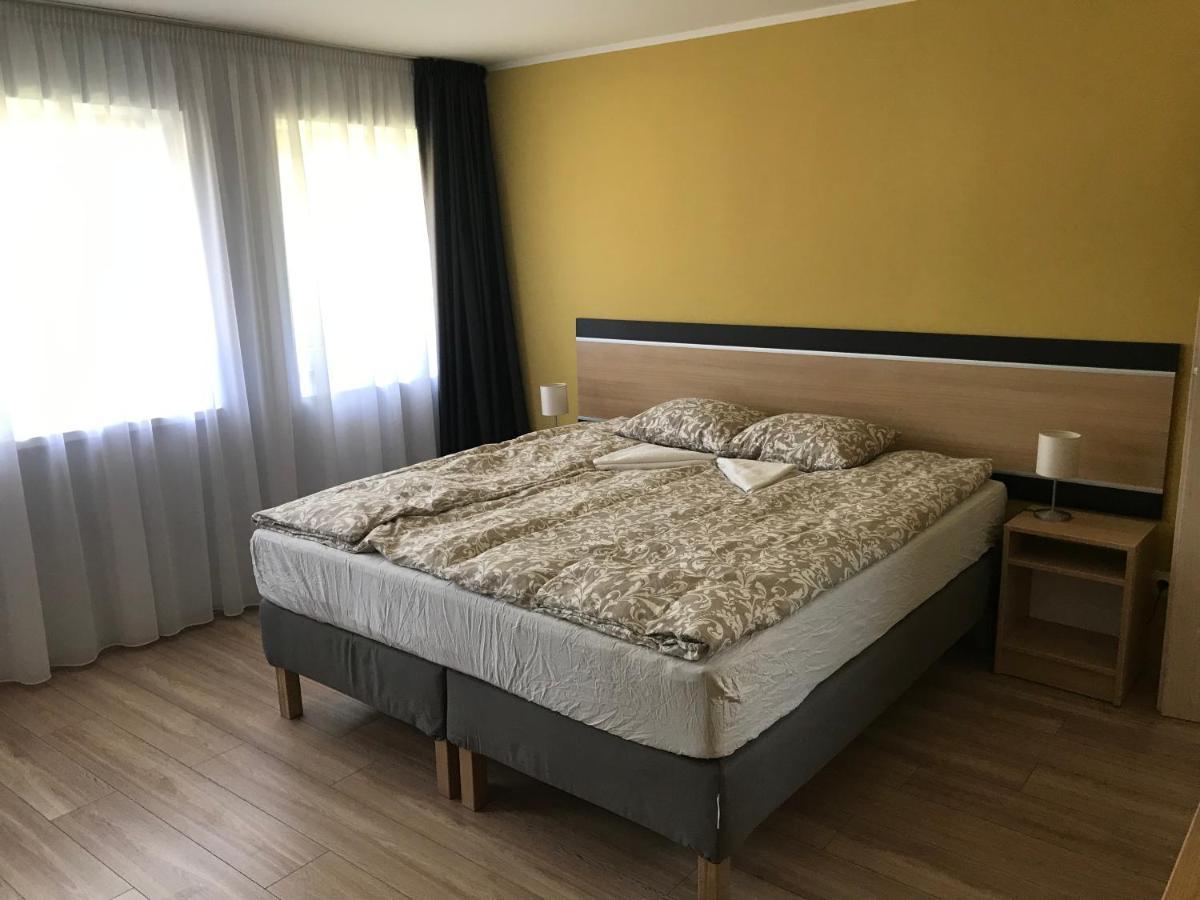 Romahegy Rendezvenyhaz Bed and Breakfast Kaposvár Εξωτερικό φωτογραφία