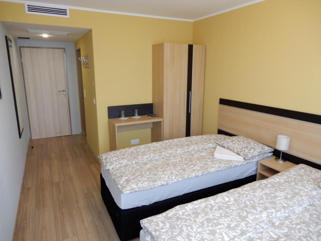 Romahegy Rendezvenyhaz Bed and Breakfast Kaposvár Εξωτερικό φωτογραφία