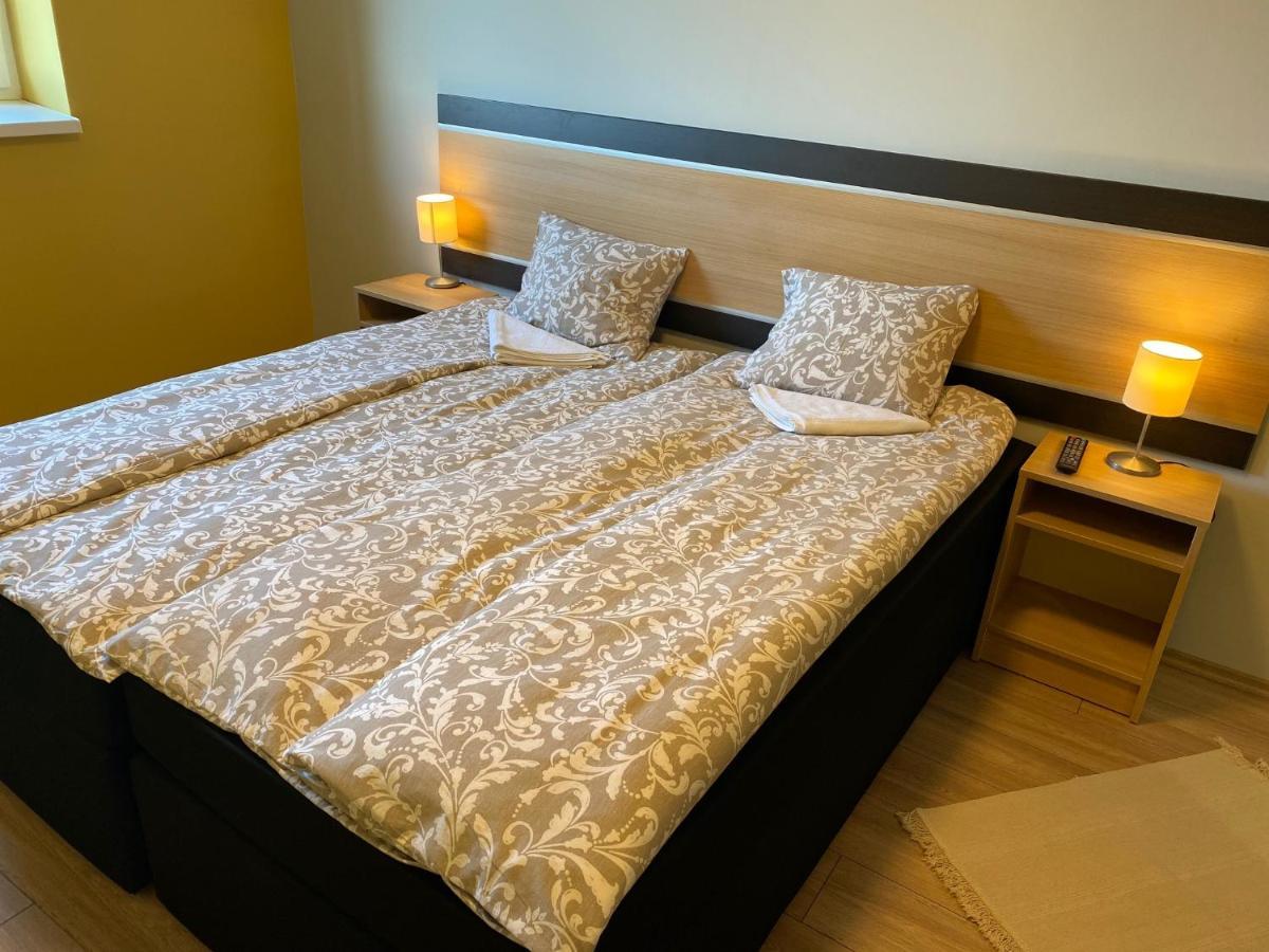 Romahegy Rendezvenyhaz Bed and Breakfast Kaposvár Εξωτερικό φωτογραφία