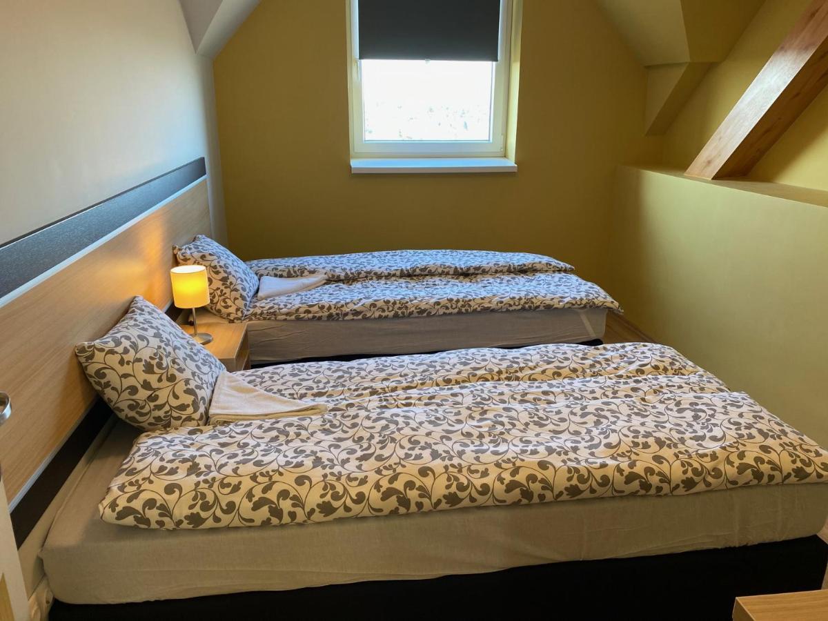 Romahegy Rendezvenyhaz Bed and Breakfast Kaposvár Εξωτερικό φωτογραφία