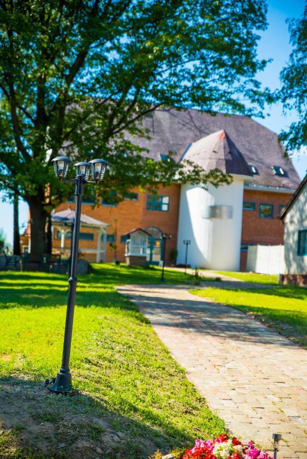 Romahegy Rendezvenyhaz Bed and Breakfast Kaposvár Εξωτερικό φωτογραφία