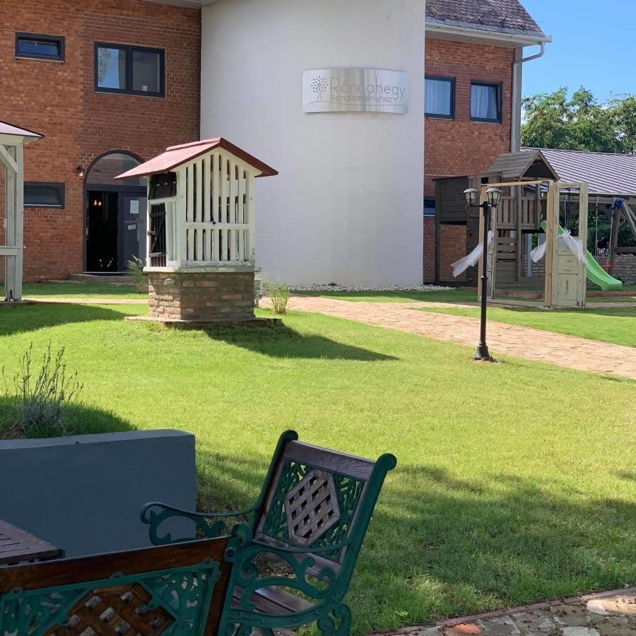 Romahegy Rendezvenyhaz Bed and Breakfast Kaposvár Εξωτερικό φωτογραφία