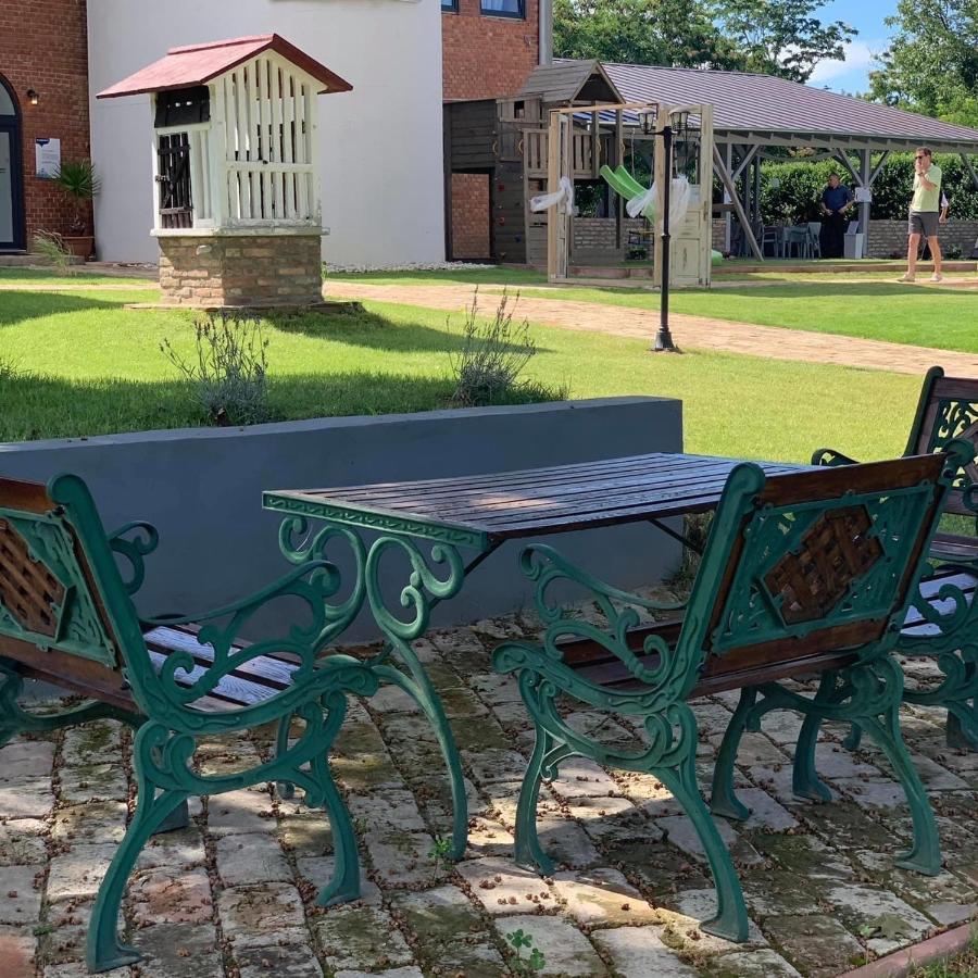 Romahegy Rendezvenyhaz Bed and Breakfast Kaposvár Εξωτερικό φωτογραφία